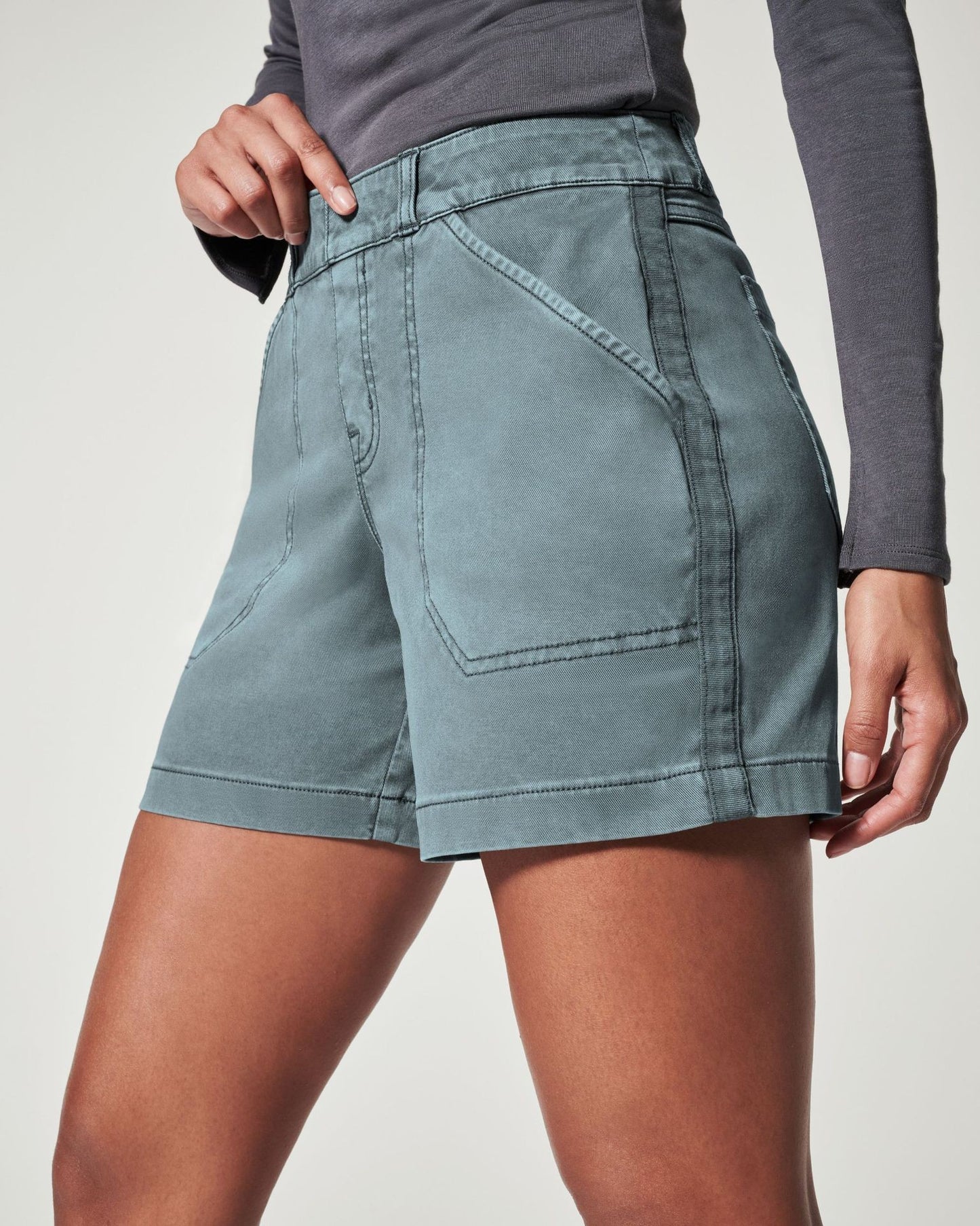 Simple Pocket Hip Lifting High Elastic Shorts