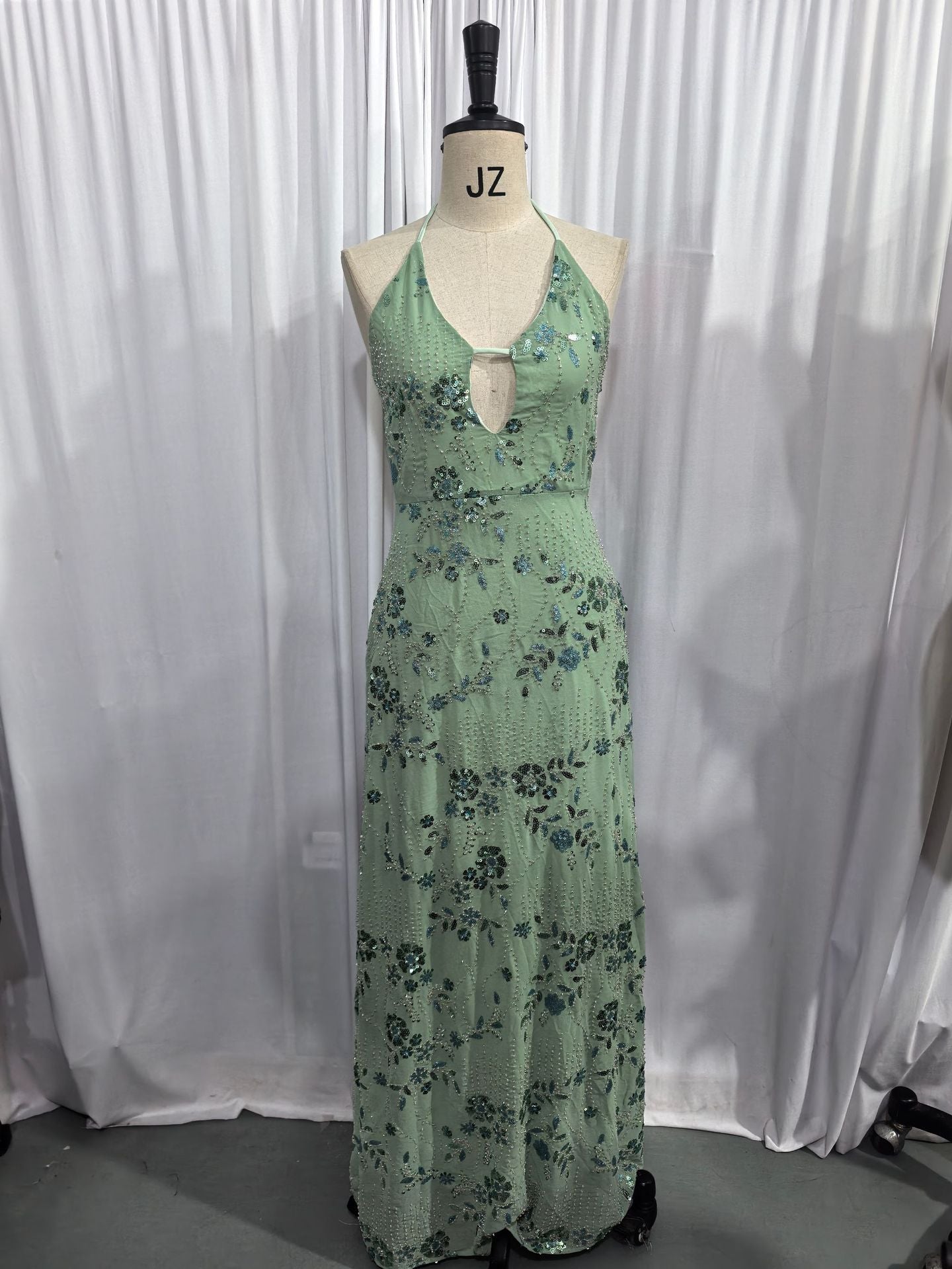 Elegant Backless Sequined Embroidered Halter Style Dresses