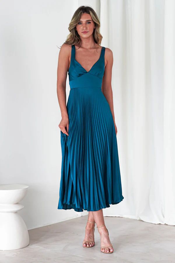 Women's Fashion Wear Solid Color Pleated Sexy Dresses