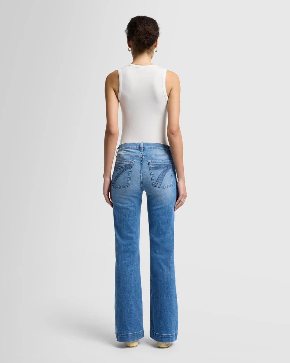 Women's Slim Fit Elastic Slightly Flared Jeans