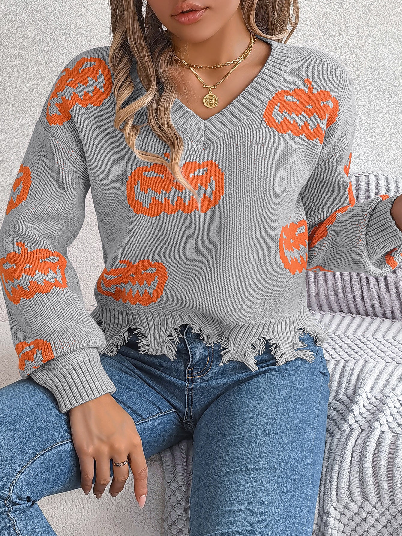 Women's Contrast Color Pumpkin Cut Long Sleeve Sweater