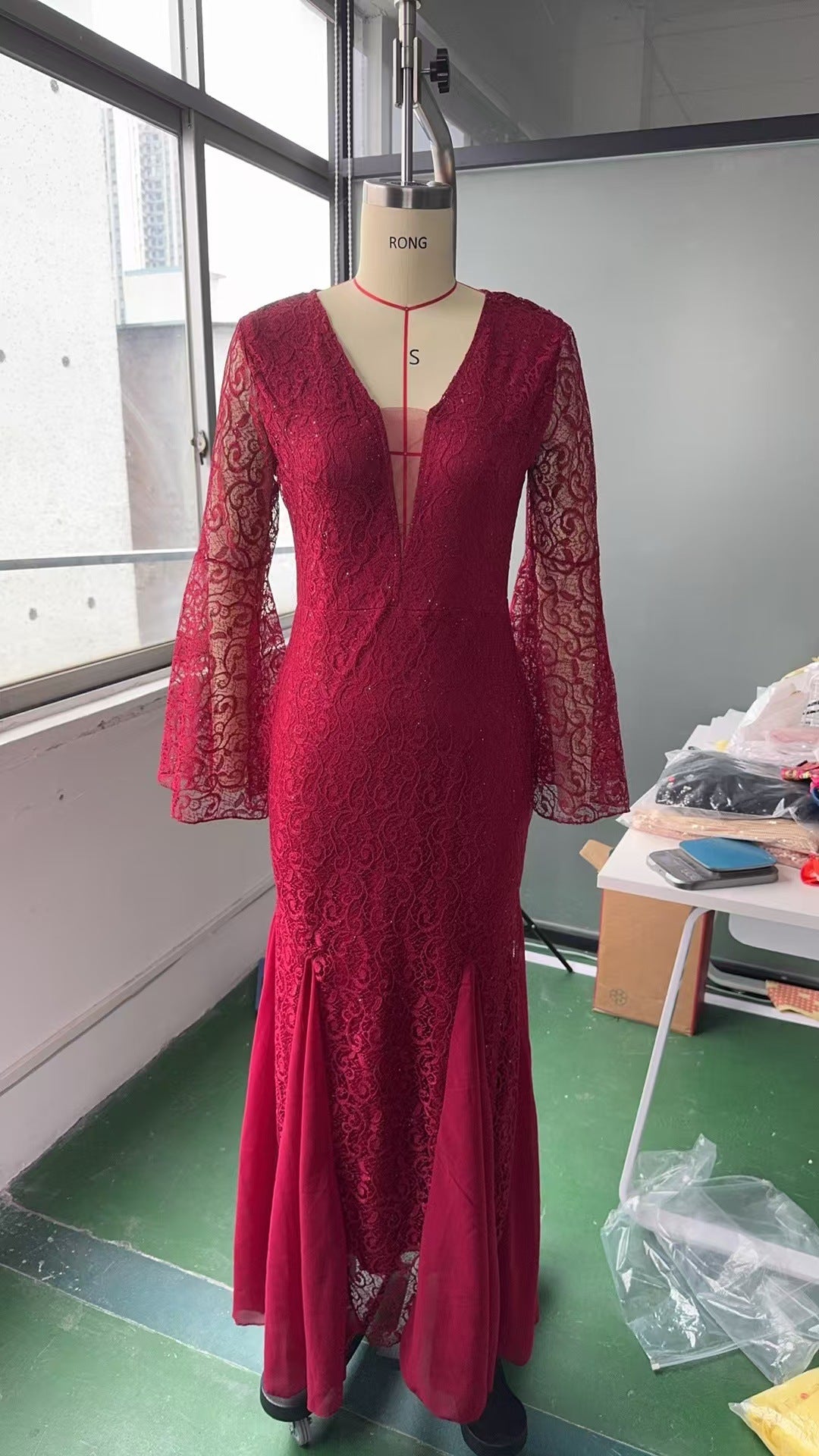 Noble Sexy Slim Fishtail Long Banquet Dresses