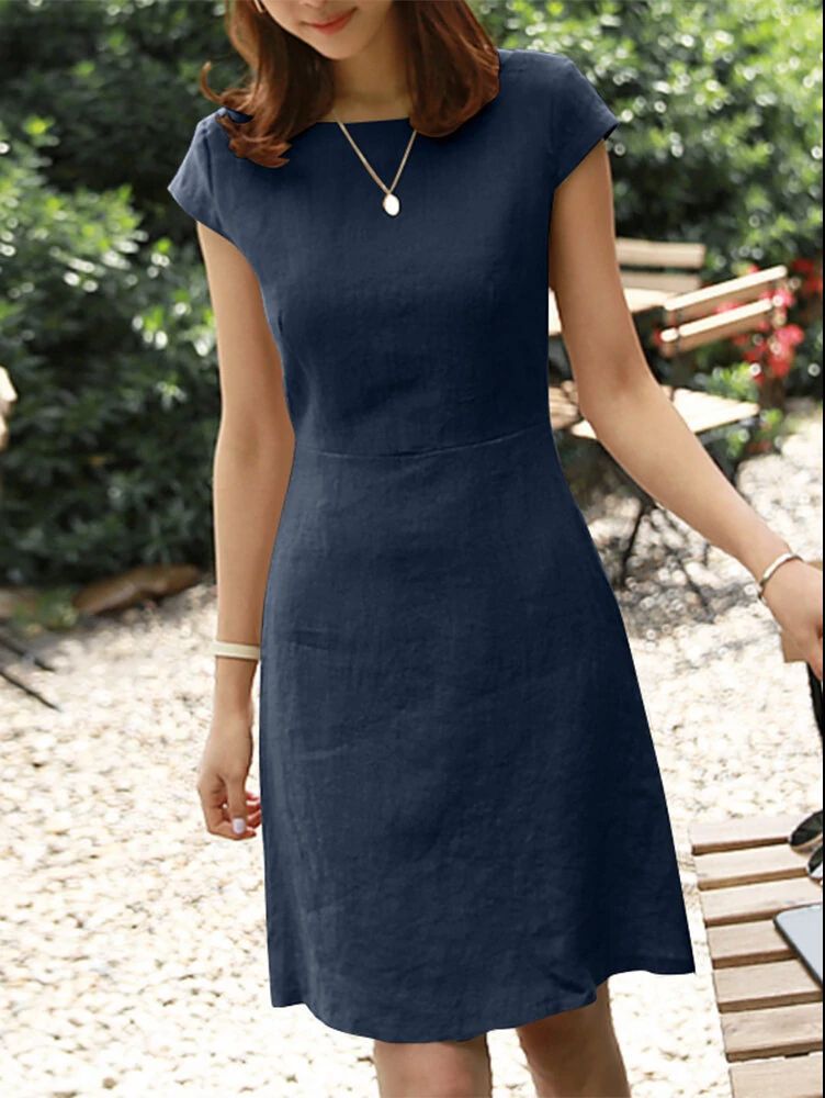 Back Large V Hollow Round Neck Solid Color Dresses