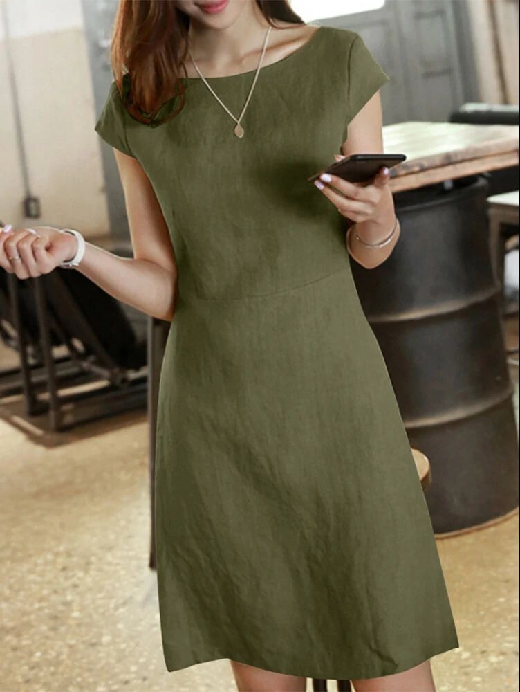 Back Large V Hollow Round Neck Solid Color Dresses