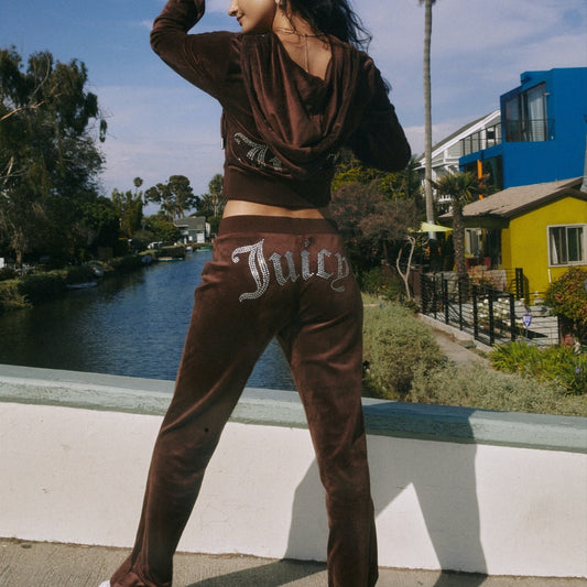 Yan Fashion Rhinestone Veet Sports Leisure Suits