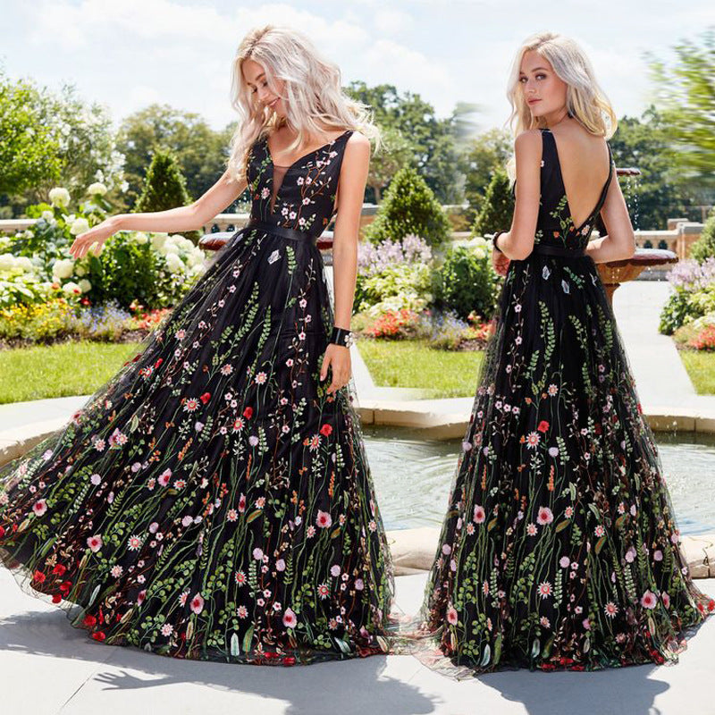 V Sleeveless Embroidered Slim Fit Backless Large Swing Dress