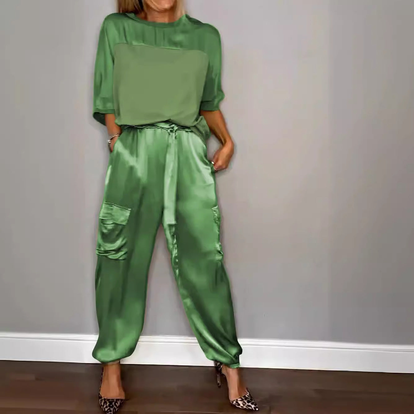 Women's Fashion Smooth Satin Half Sleeve Two-piece Suits