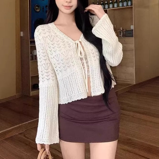 Women's Simple Style Solid Color Hollow Spring Collar Tops