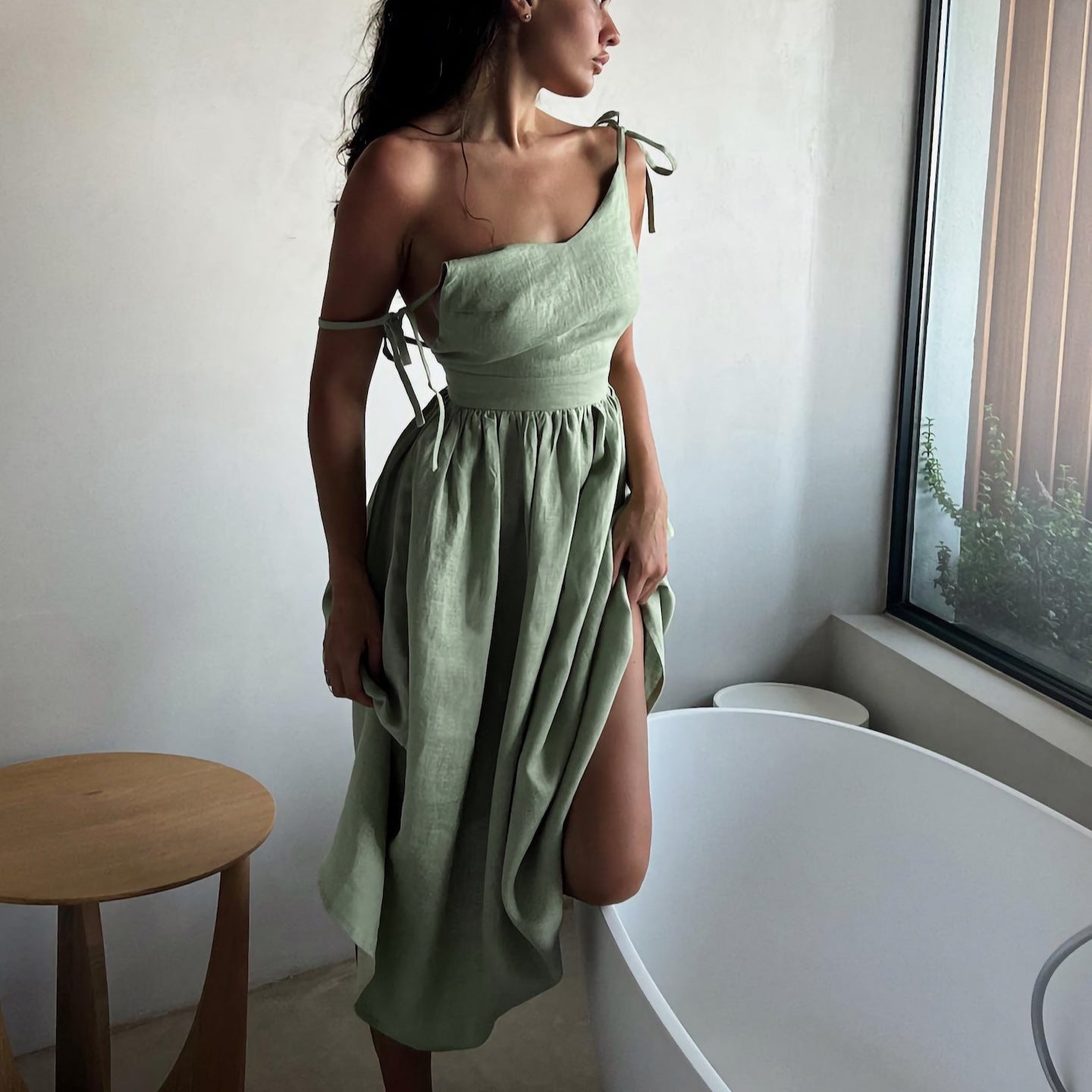 Women's Early Summer Loose Strap Backless Temperament Vacation Sexy Dress