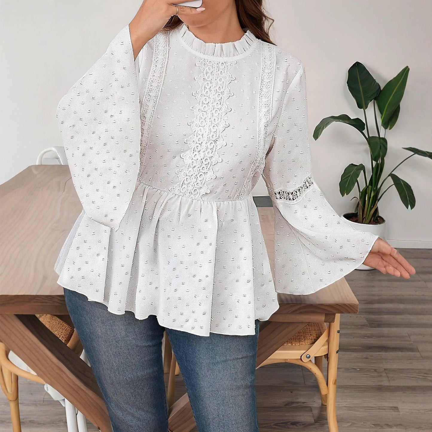 Women's Elegant Solid Color Lace Ruffle Sleeve Casual Fashion Blouses