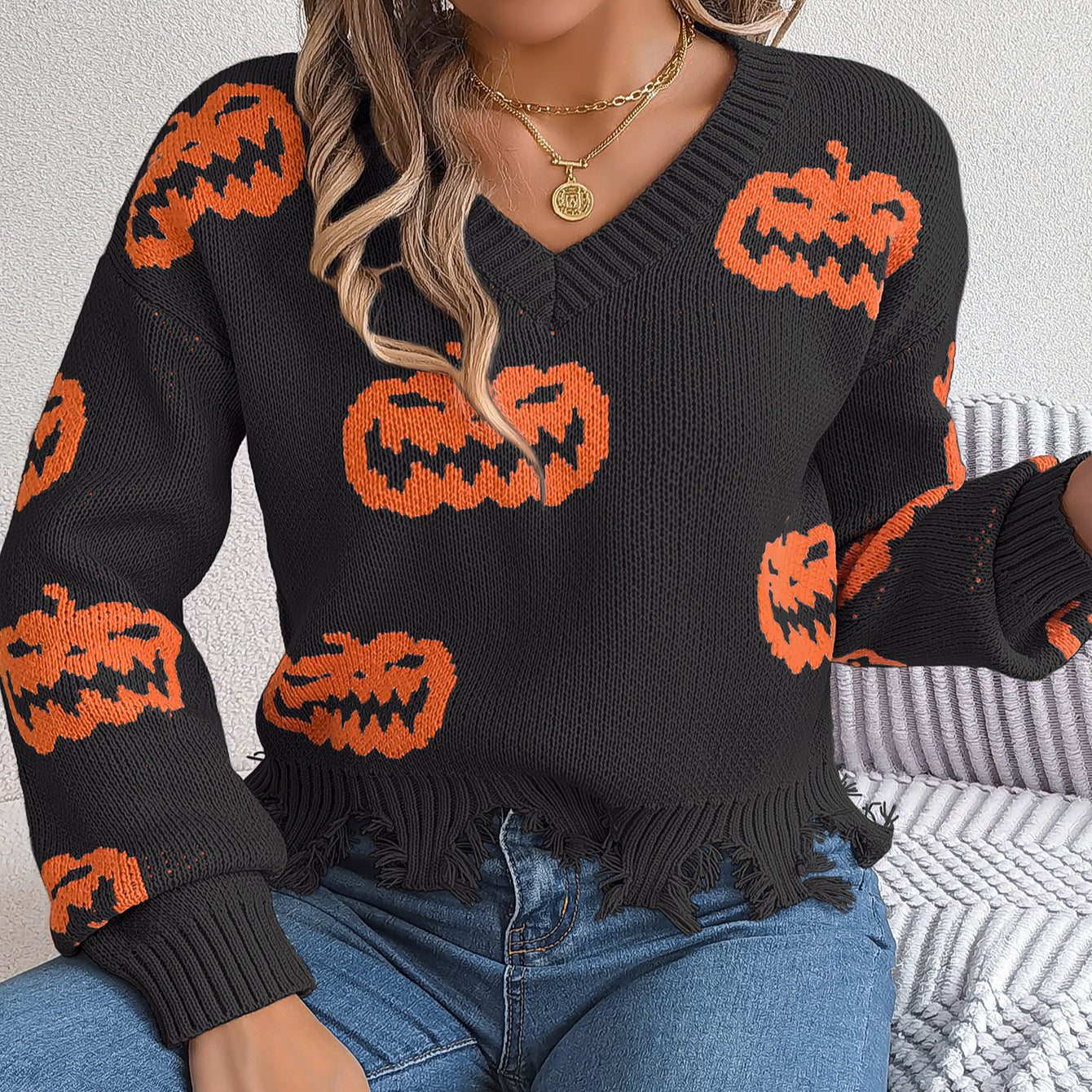 Women's Contrast Color Pumpkin Cut Long Sleeve Sweater