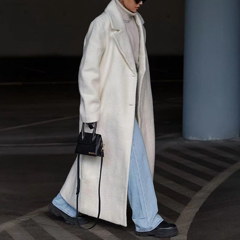 Women's Comfortable Warm Long-sleeved Lapel Plush Coats