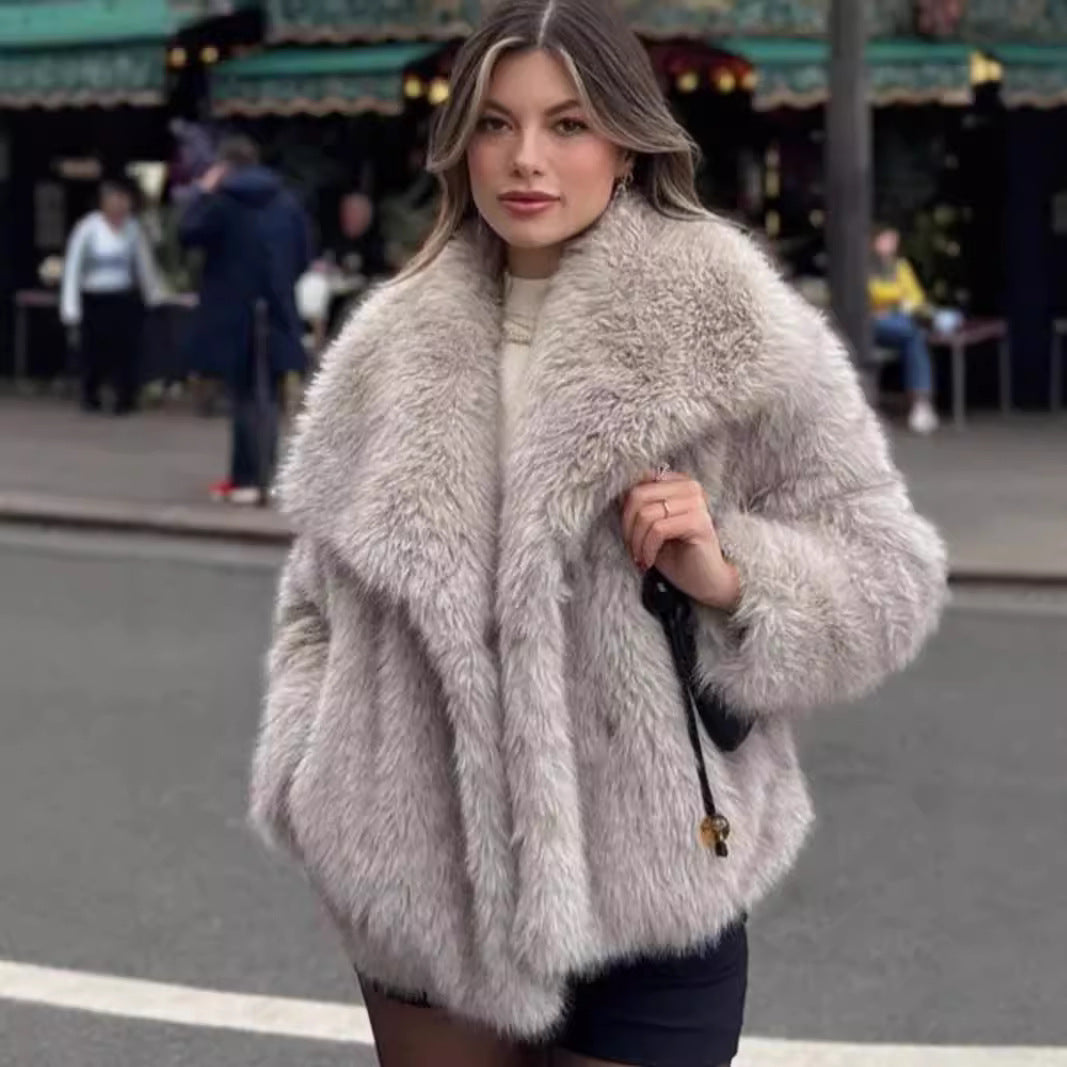 Women's Winter Fashionable Elegant Artificial Fur Coats