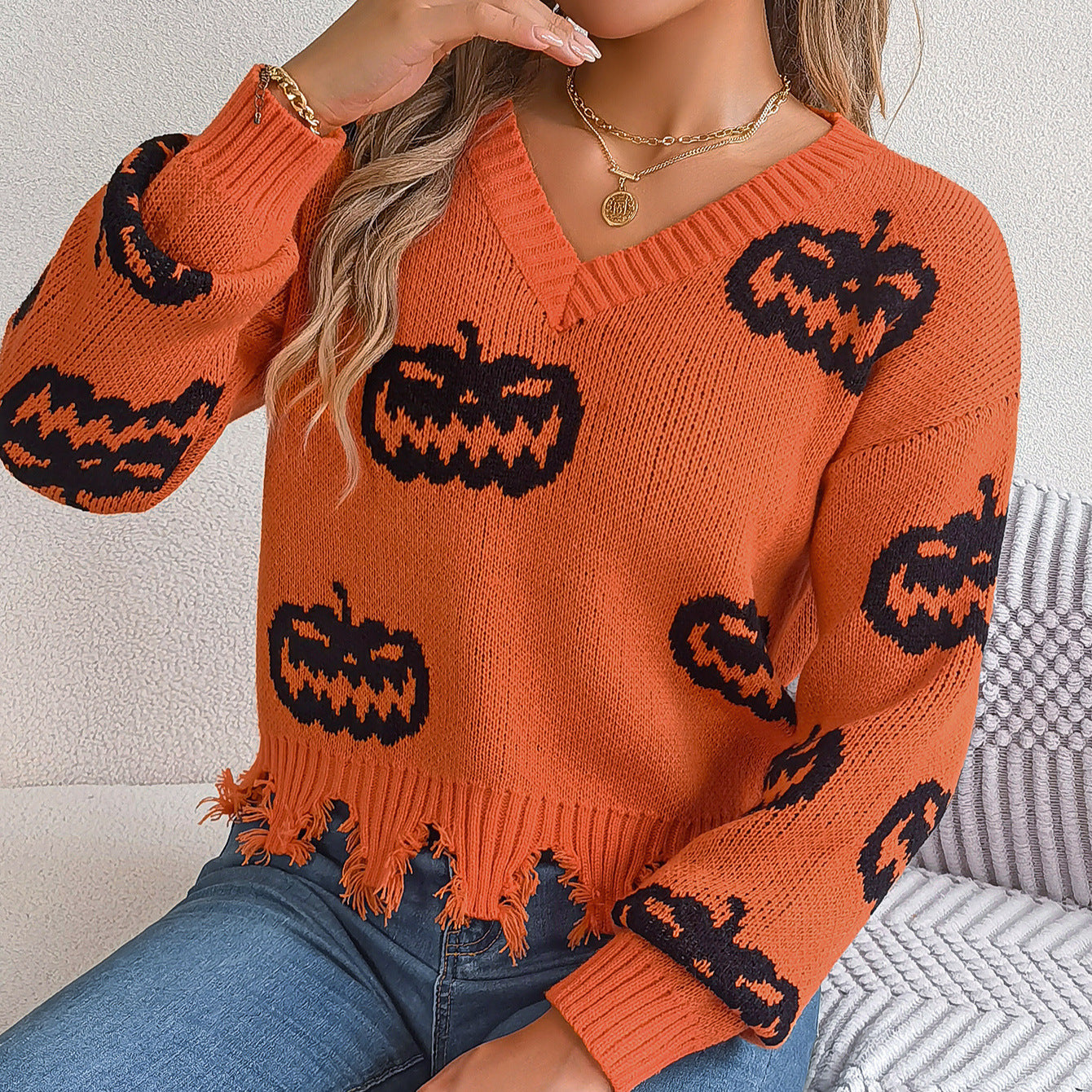 Women's Contrast Color Pumpkin Cut Long Sleeve Sweater