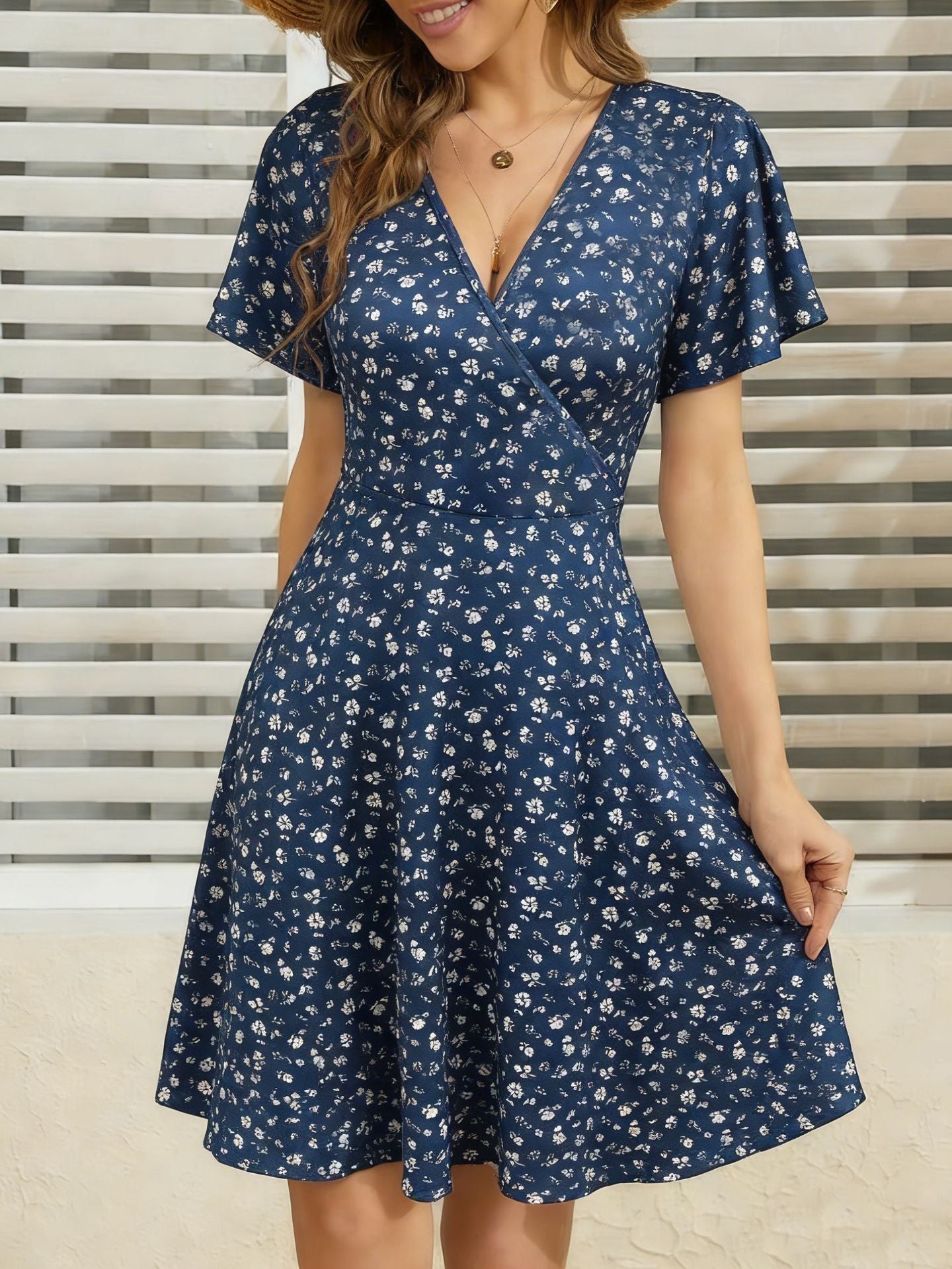 Women's Summer Fashion Floral Sleeve Wrap Collar Temperament Shorts
