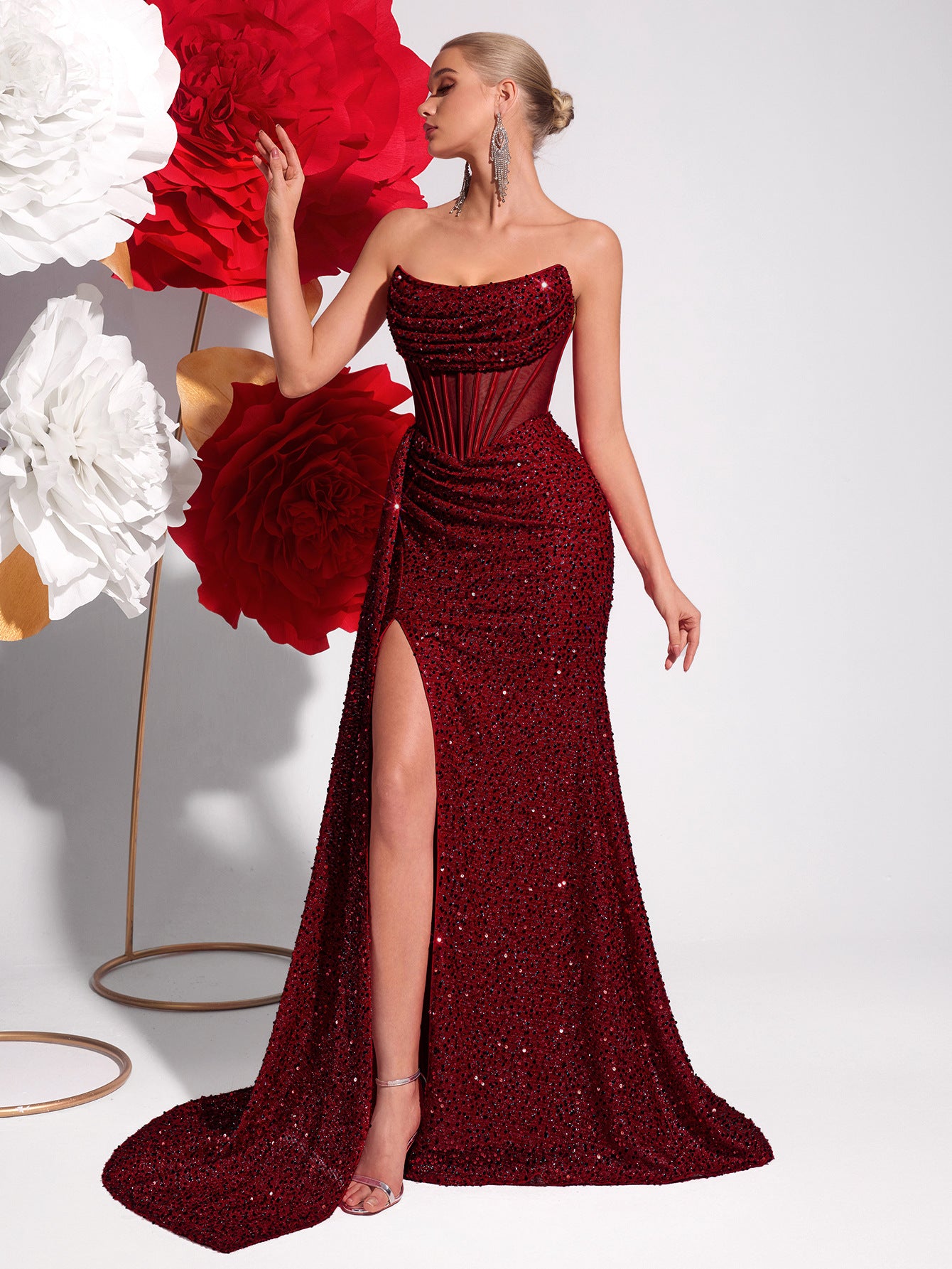 Sequined Bandeau Slimming High Slit Model Catwalk Banquet Light Dress