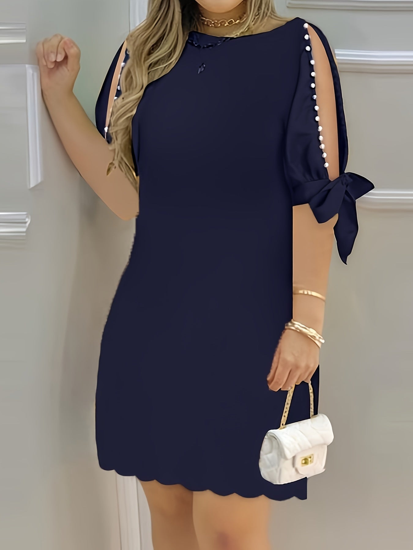 Women's Foam Sleeve Three-quarter Round Neck Dress