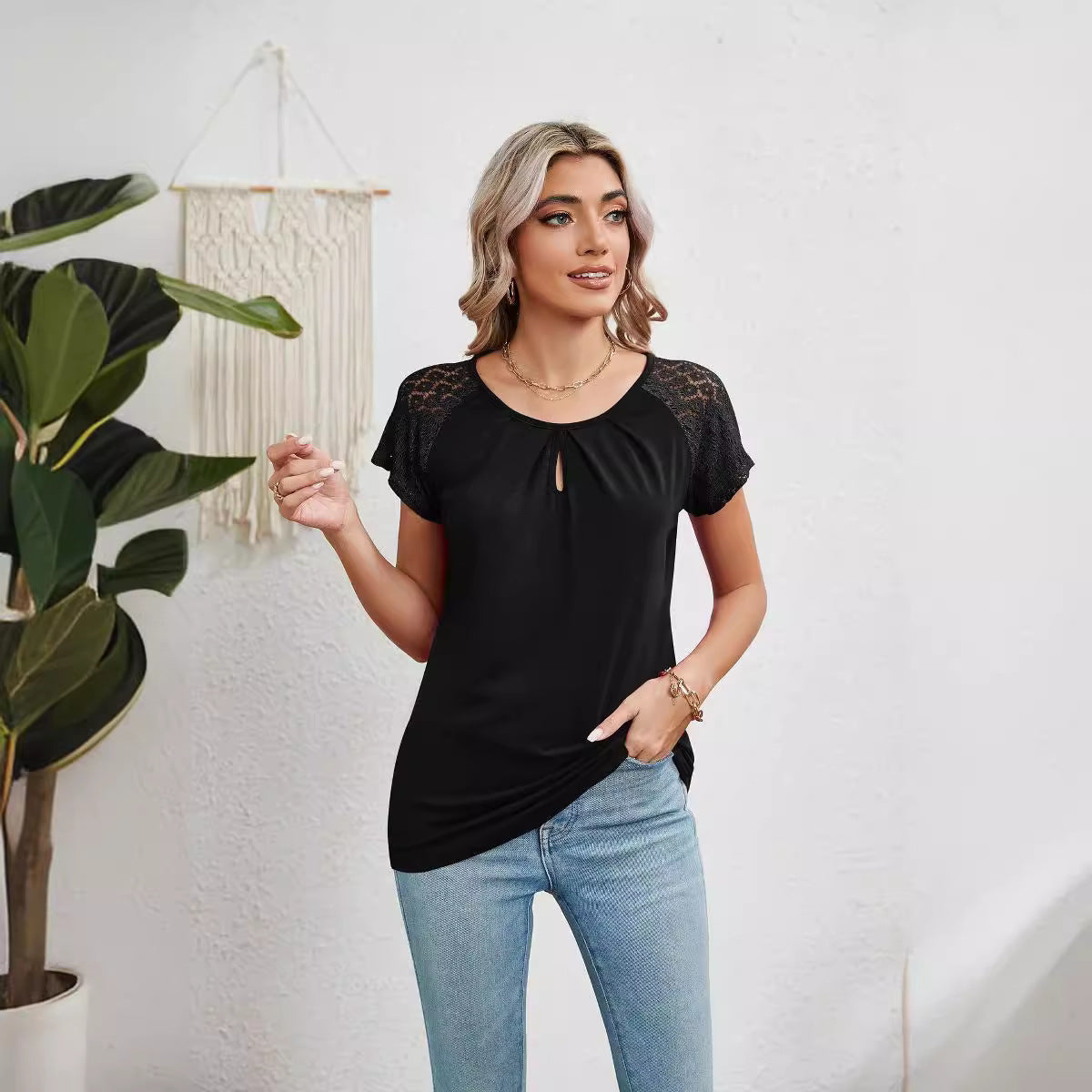 Women's Solid Color Round Neck Lace Patchwork Blouses