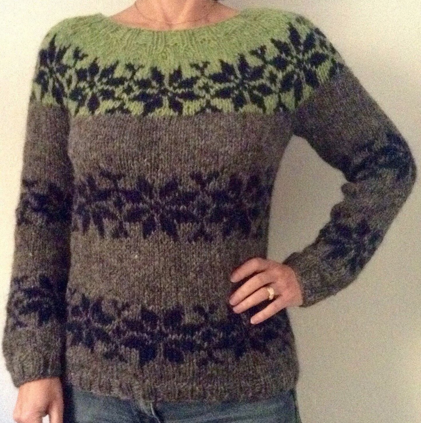Women's Round Neck Multicolor Loose Fashion Pullover Sweater