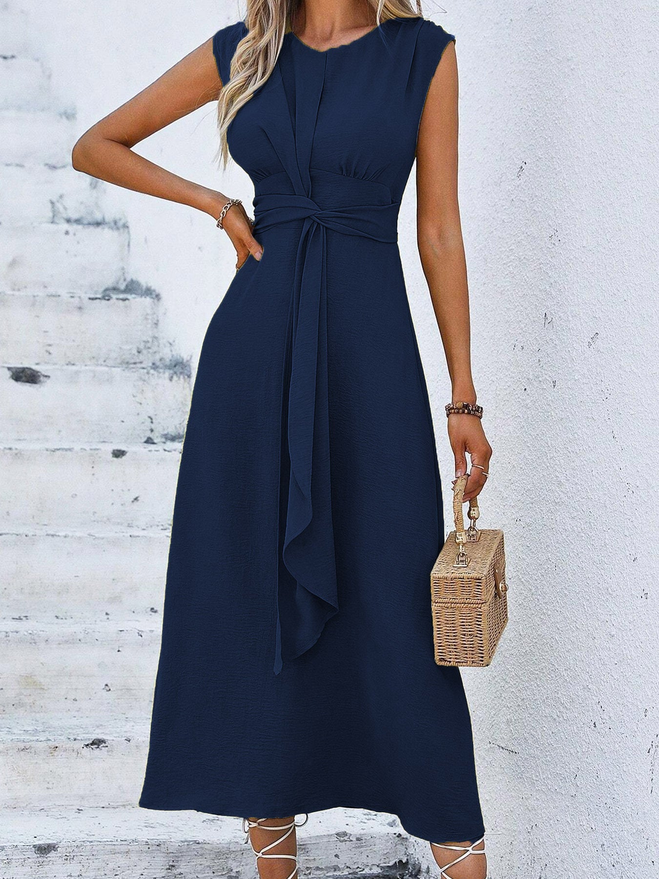 Women's Refreshing Stylish Solid Color Waist Tight Long Dress