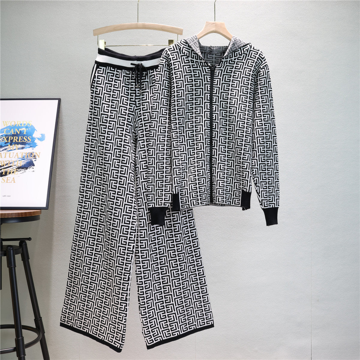 Women's Glamorous Slouchy Hooded Two-piece Knitted Suits
