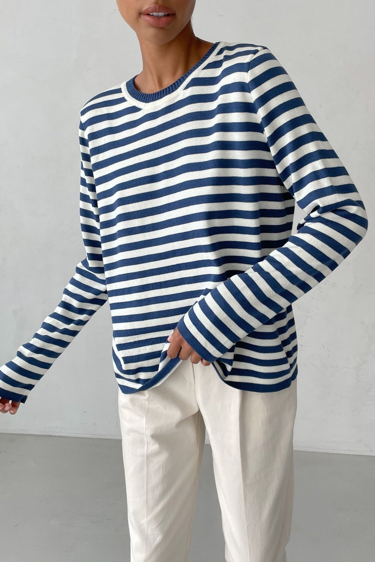 Women's Round Neck Knitted Striped Versatile Classic Retro Pullover Women's Sweater