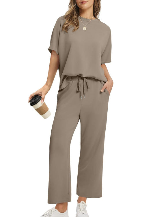 Pretty Popular Women's Short-sleeved Cropped Summer Fashion Casual Suit