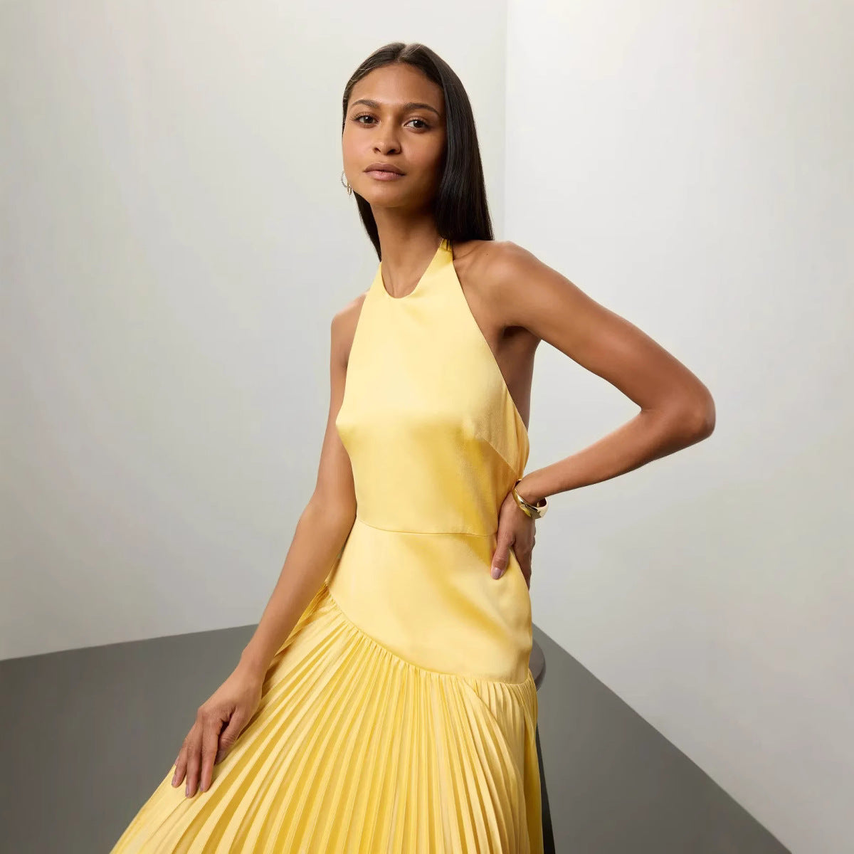 Women's Summer Fashion Casual Pleated Cloth Halter Dresses