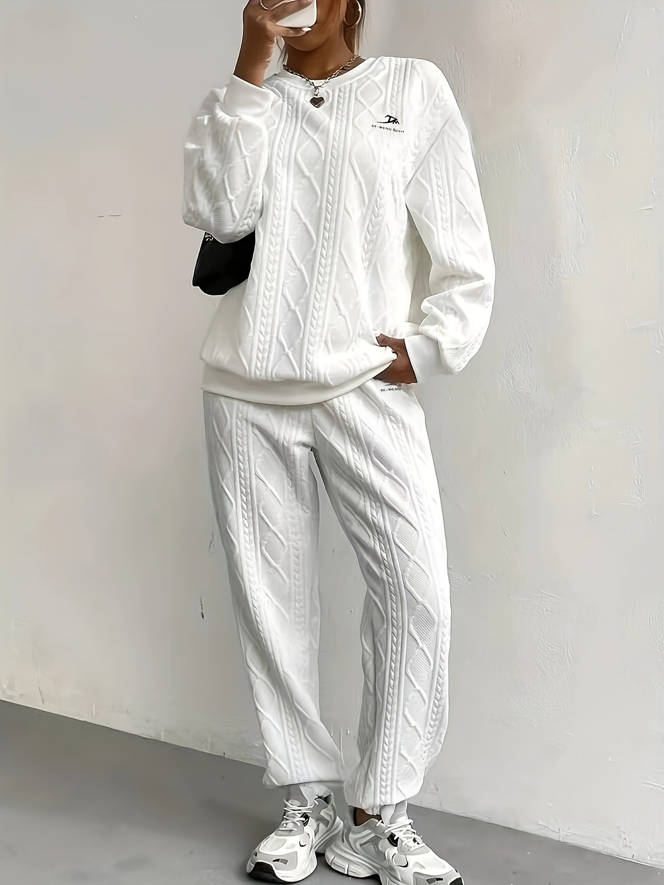 Women's Twist Stitching Long Sleeve Round Neck Trousers Two-piece Fashion Casual Suit