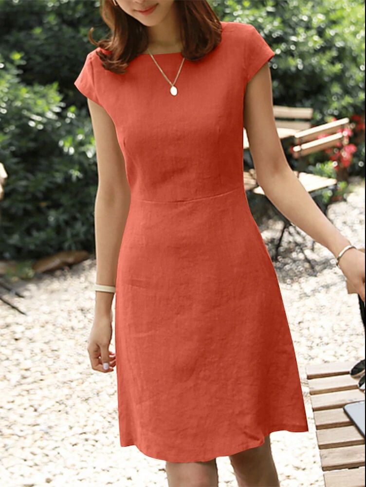 Back Large V Hollow Round Neck Solid Color Dresses