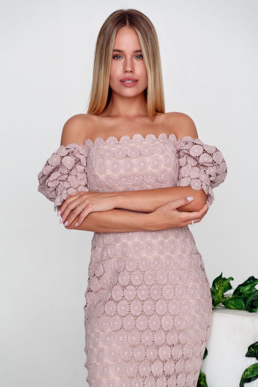 Commuter Midi Dress Three-color Solid Color Dresses