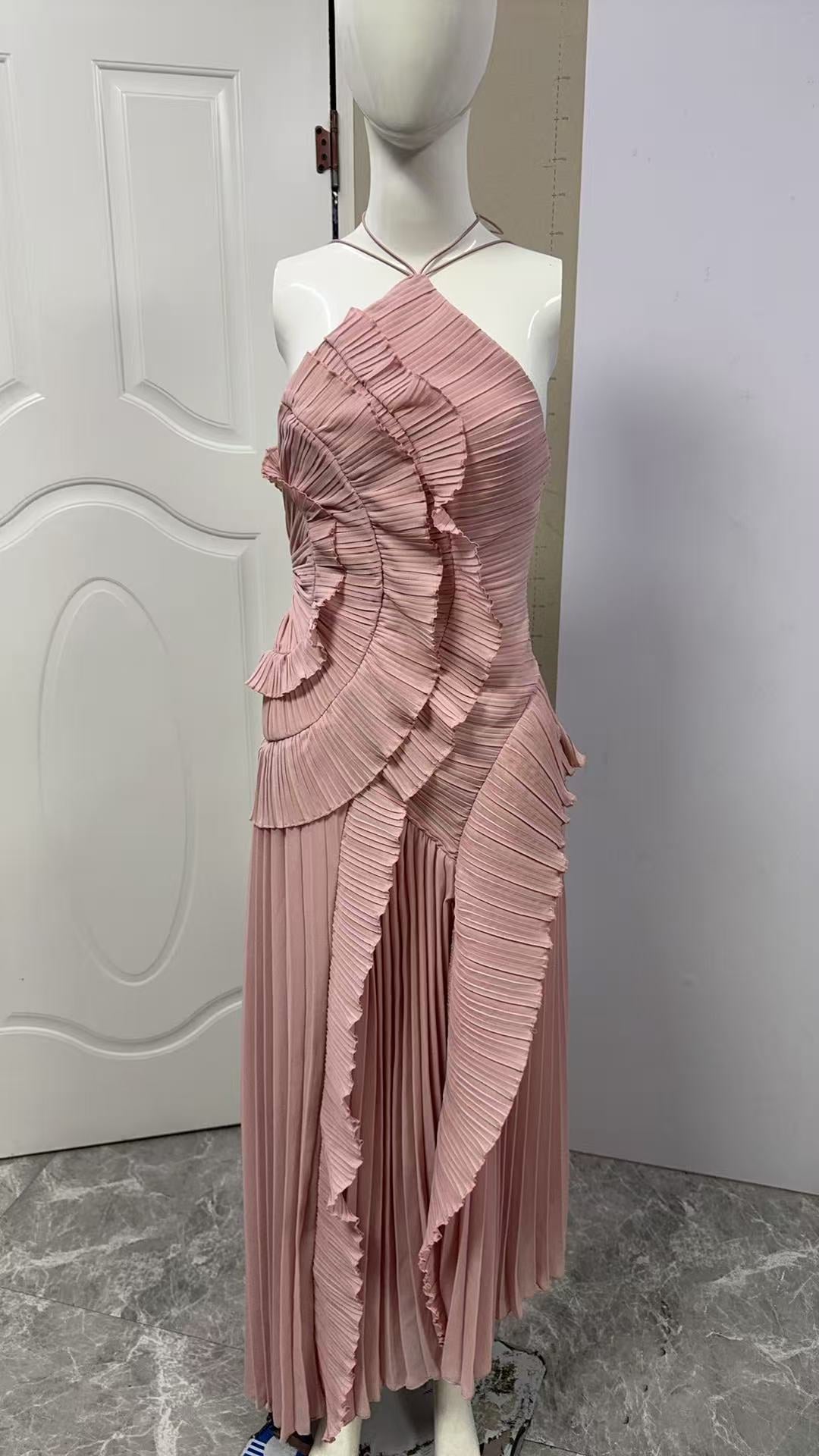 Women's Chiffon Ruffled Pleated Design Slimming Midi Fast Dress