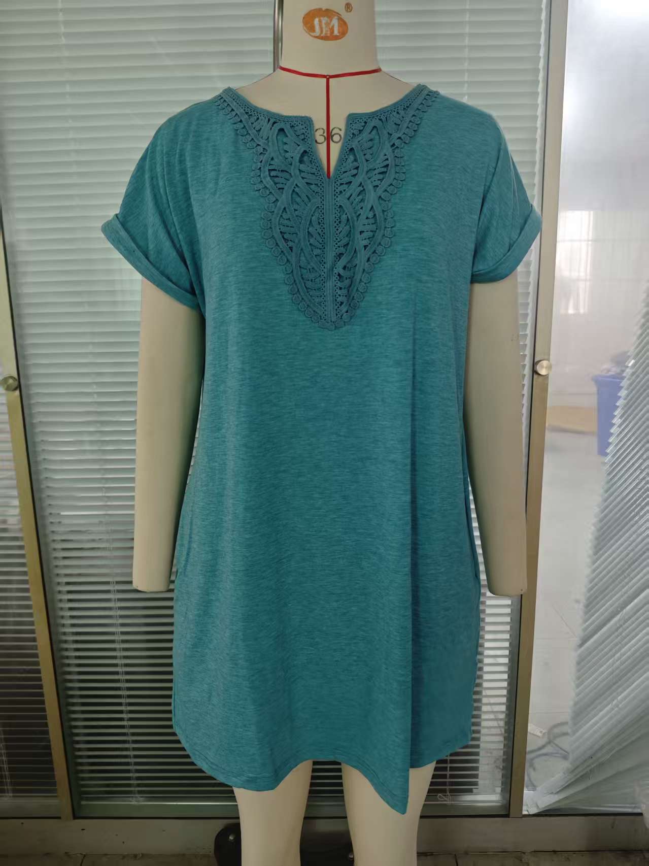 Solid Color Lace Loose Sleeve Pocket Dress