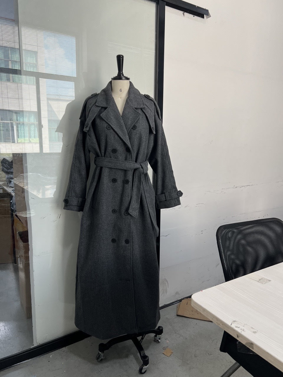 Women's Elegant Lapel Long Woolen Outerwear Coats