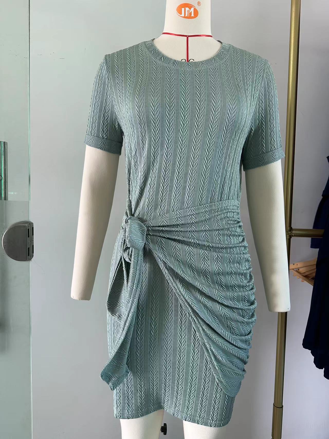 Solid Color Round Neck Pleated Sleeve Shorts