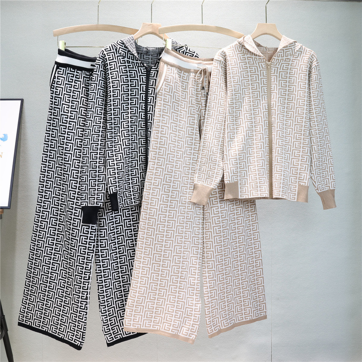 Women's Glamorous Slouchy Hooded Two-piece Knitted Suits