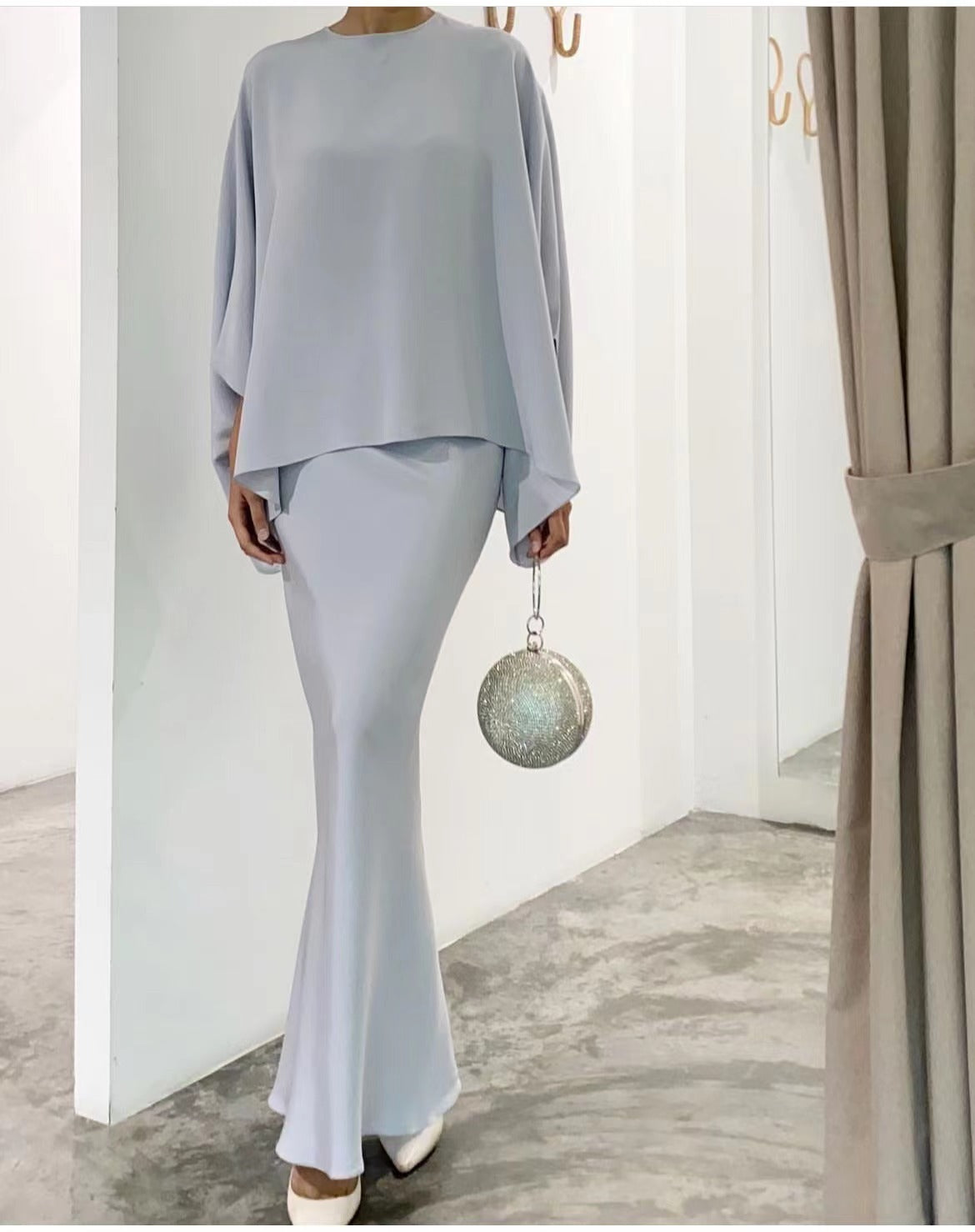 Classic Comfortable Charming Pearl Mop Dress Suits