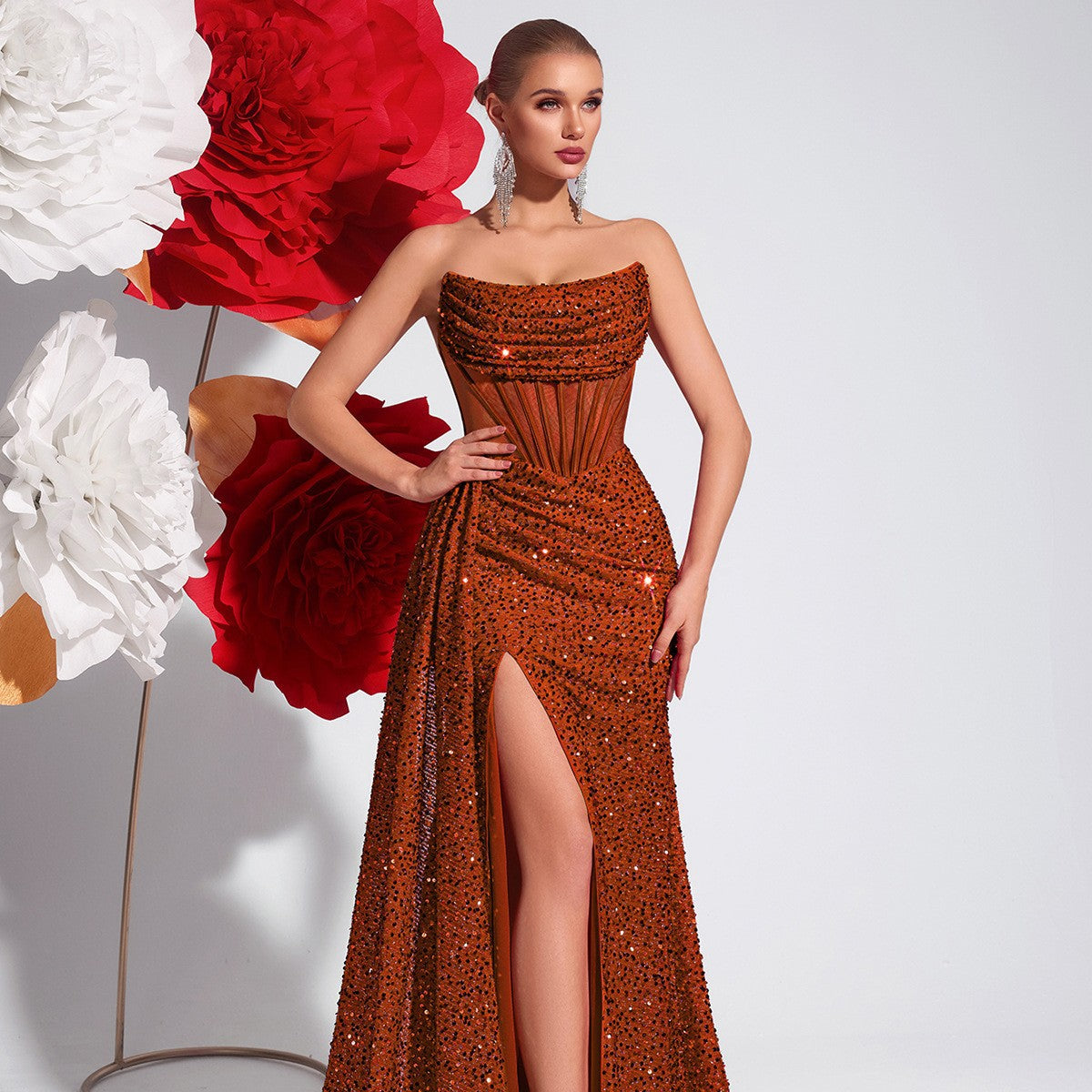 Sequined Bandeau Slimming High Slit Model Catwalk Banquet Light Dress