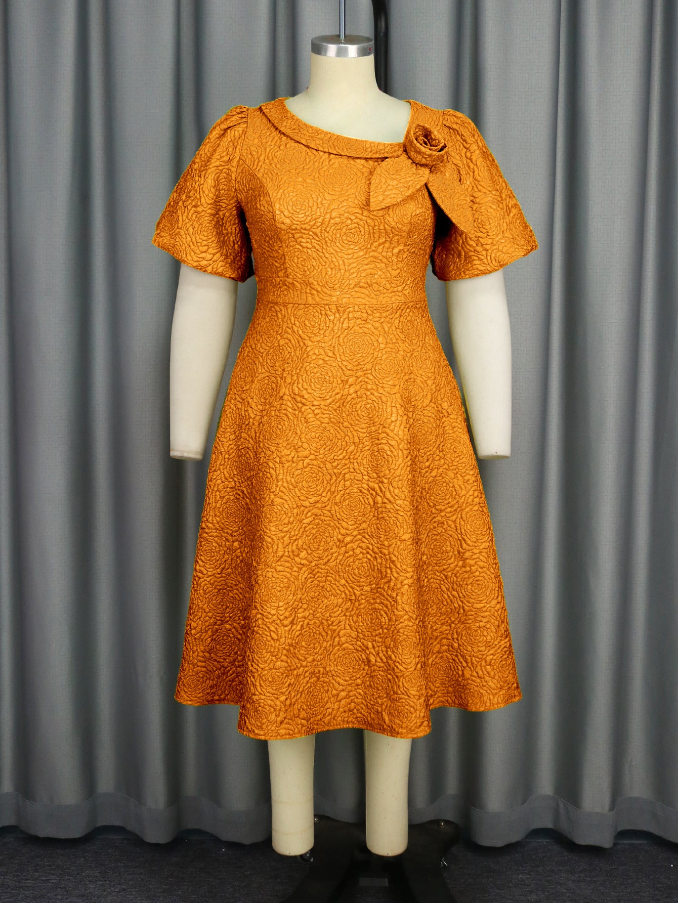 Rose Jacquard Round Neck Dress Commuter Dresses