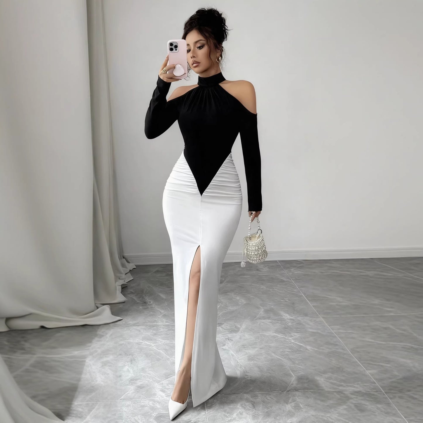 Women's Elegant Sexy Halter Pleated Contrast Color Slim Dress
