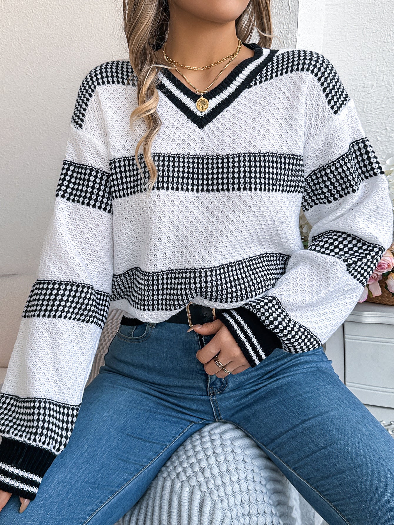 Women's Contrast Color Striped Lantern Long Sleeve Sweater