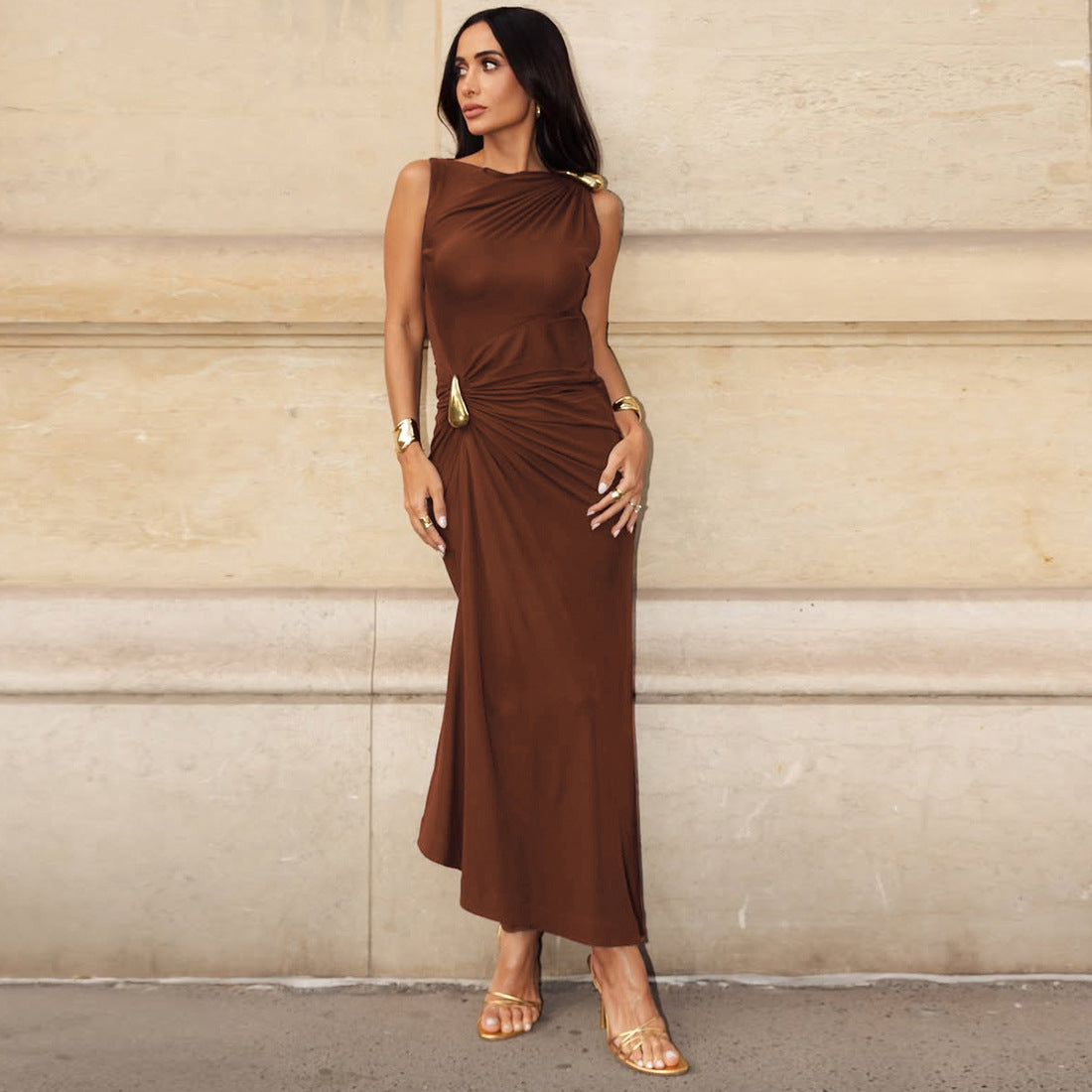 Women's Fashion Solid Color Round Neck Metal Decorative Twist Sleeveless Slim Dress
